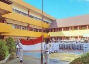 Pelepasan 6 Pensiunan Guru Warnai Perayaan HUT RI ke-79 SMA Negeri 1 Ambon