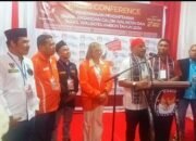 Salampessy – Luhukay Pasangan Terakhir Mendaftar Di KPU Kota Ambon