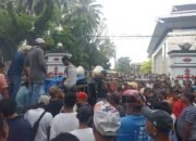 Sopir Angkot Ambon Demo, Pelajar Jalan Kaki, Kadishub Janji Bekukan Transportasi Online
