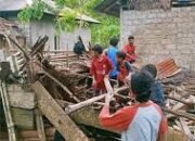 Dua Belas Rumah Warga SBT Rusak Diterjang Angin Puting Beliung