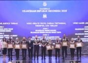 Kajati Maluku Terima Penghargaan Juara 1 Video Kreatif Profil Daerah 3T