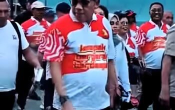 Tampil dengan Atribut Gerindra, Bodewin Kirim Sinyal Politik?