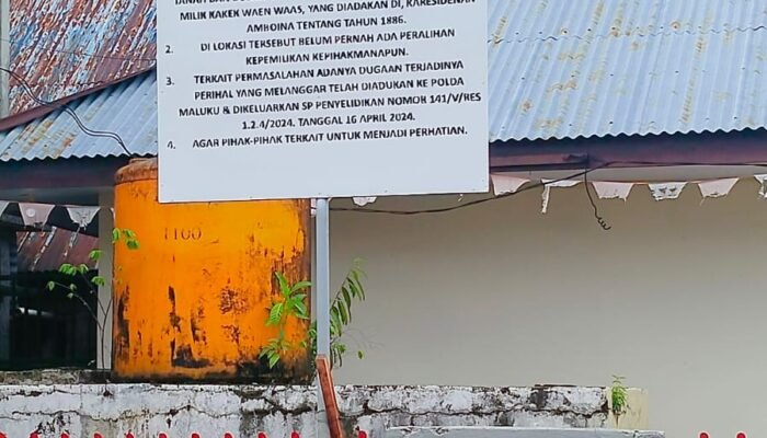 Papan Berlogo Kepolisian Terpasang di Lahan Dati Intjepuan Nusaniwe, Dasar Hukumnya Dipertanyakan