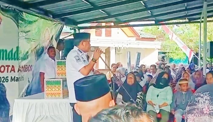Safari Ramadhan ke-4, Walikota Ambon Ajak Warga Jaga Toleransi, Keamanan, dan Kebersihan