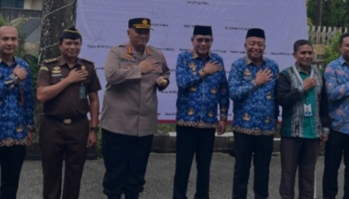 Wali Kota Ambon Tegas: Tolak Titipan SPMB dan Larang Keras Tawuran Pelajar
