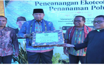 Kemenag Maluku Hadir di Wilayah Pastoral Pinggiran, Serahkan Alat Misa dan Perkuat Pelayanan Umat