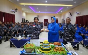 Personel Kodaeral IX Hadiri Tasyakuran Peringati HUT Ke-1 Kodaeral Melalui Vicon Terpusat