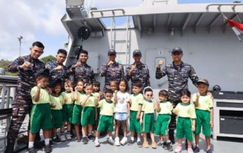 Kodaeral IX Kenalkan Kehidupan Prajurit TNI AL di Kapal Perang kepada Anak Usia Dini