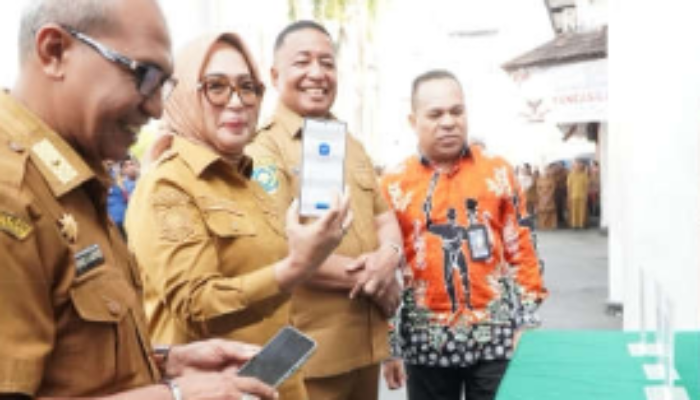 Terobosan Baru Pemkot Ambon Luncurkan QRIS Retribusi Sampah