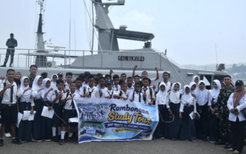 Kodaeral IX Kenalkan Dunia Maritim dan Sejarah Pertahanan Laut kepada 84 Siswa SMPN 26 Maluku